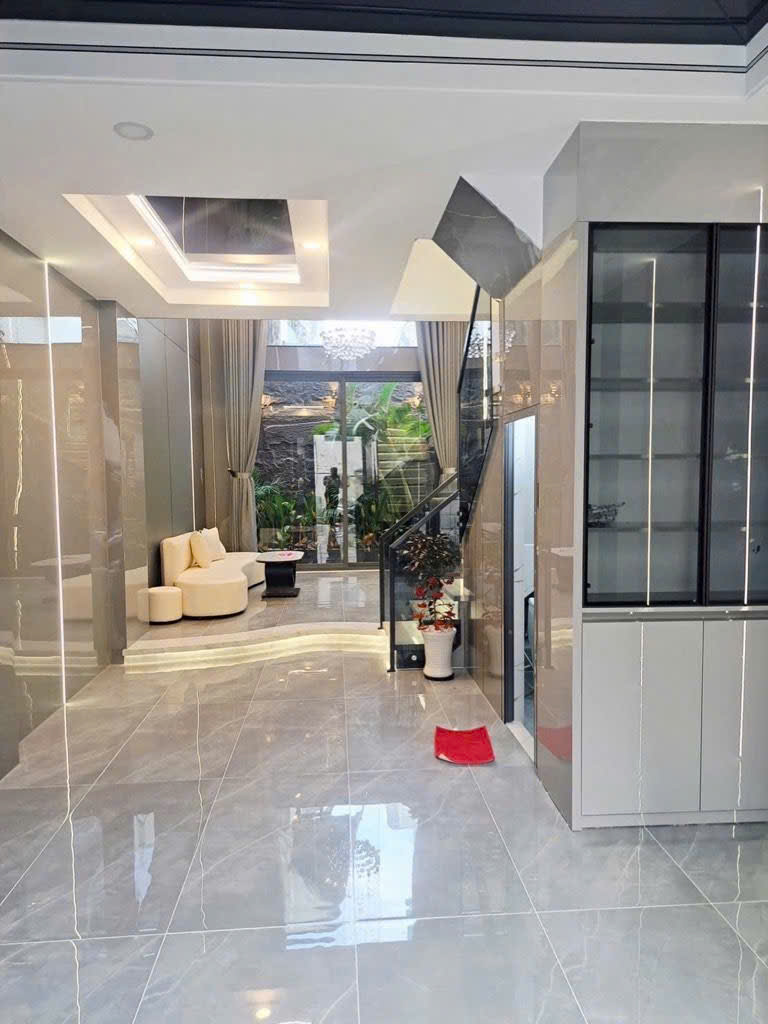 SIÊU PHẨM HXH – NHÀ 5 TẦNG MỚI – THIẾT KẾ HIỆN ĐẠI